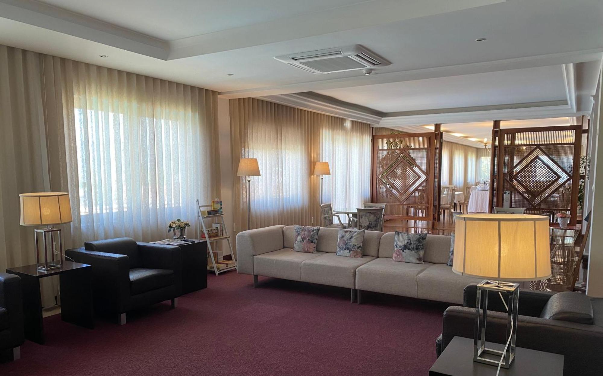 Hotel SJ Tondela Buitenkant foto