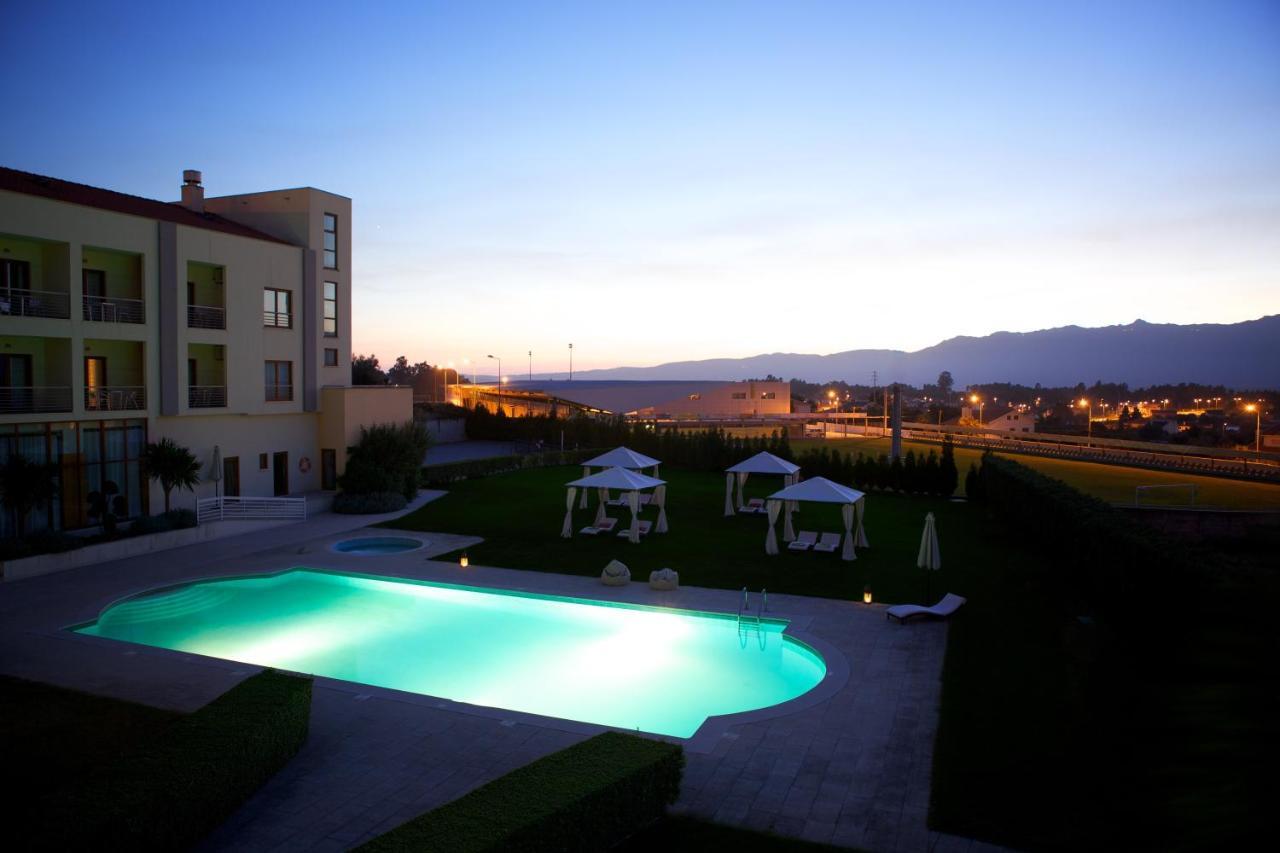Hotel SJ Tondela Buitenkant foto